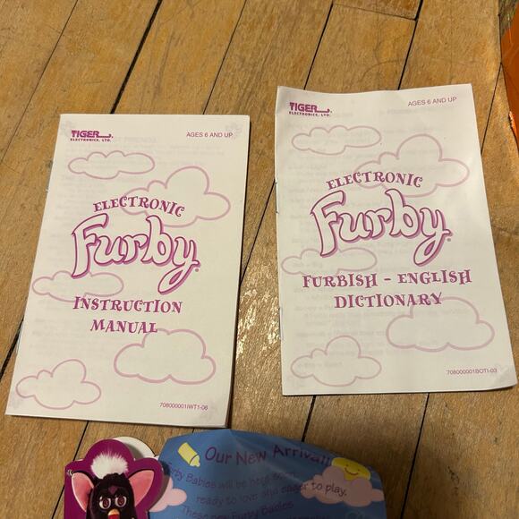 1999 Bumblebee Furby Black Yellow Tiger Electronics WORKING With Box and Tags - Picture 4 of 10